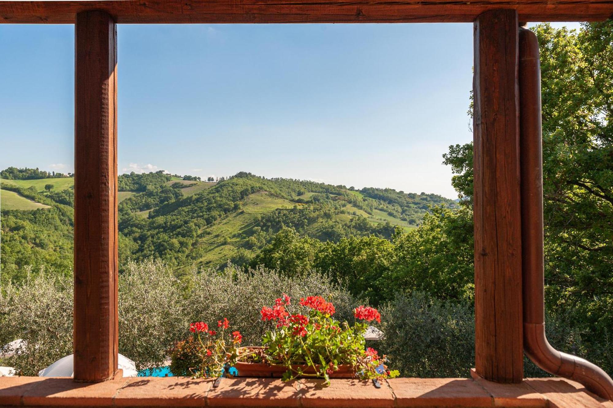 Agriturismo Le Dolci Colline Valfabbrica Exteriér fotografie